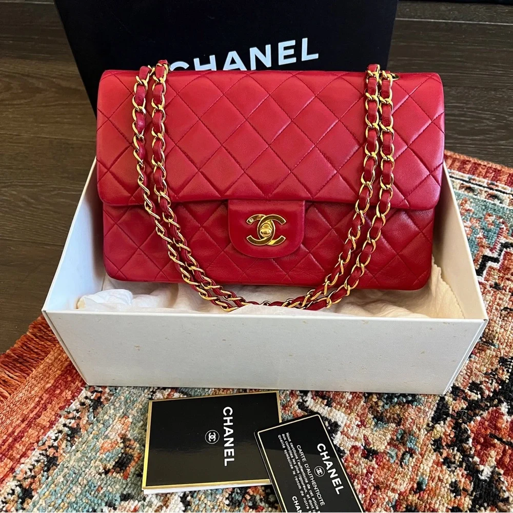 SOLD**Chanel Classic Vintage Medium Double Flap Bag - Picture 4 of 14